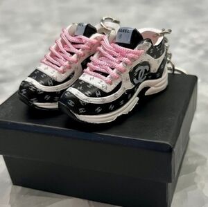 Luxury Fashion Sneaker Shoe Keychain Bag Charm & Gift Box New